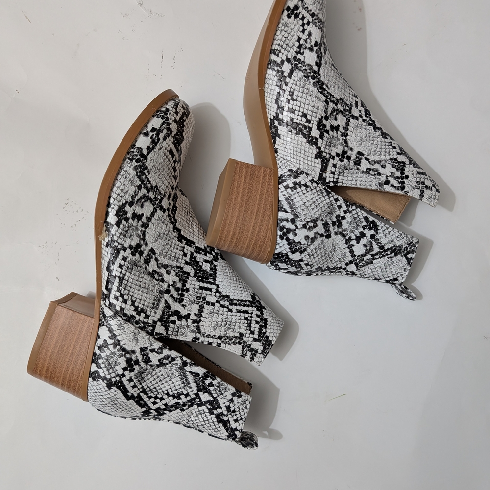Women's Snakeskin Ankle Boots